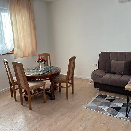 Cheap House Near The Center Of The City Mostar Buitenkant foto