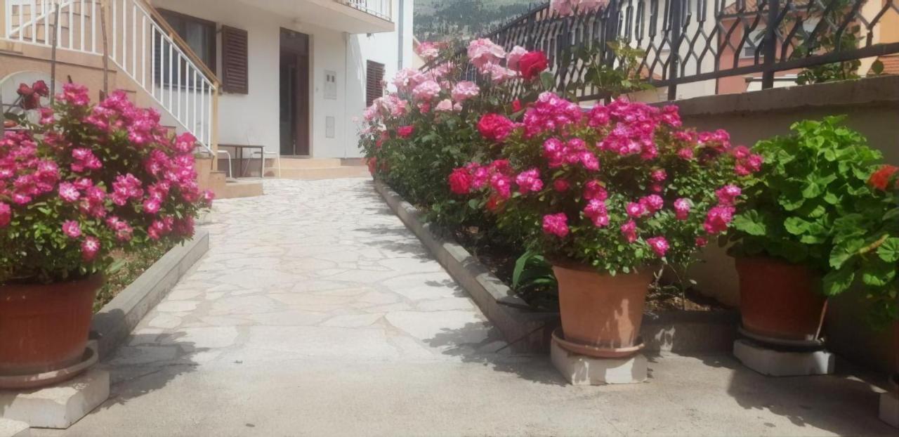 Cheap House Near The Center Of The City Mostar Buitenkant foto