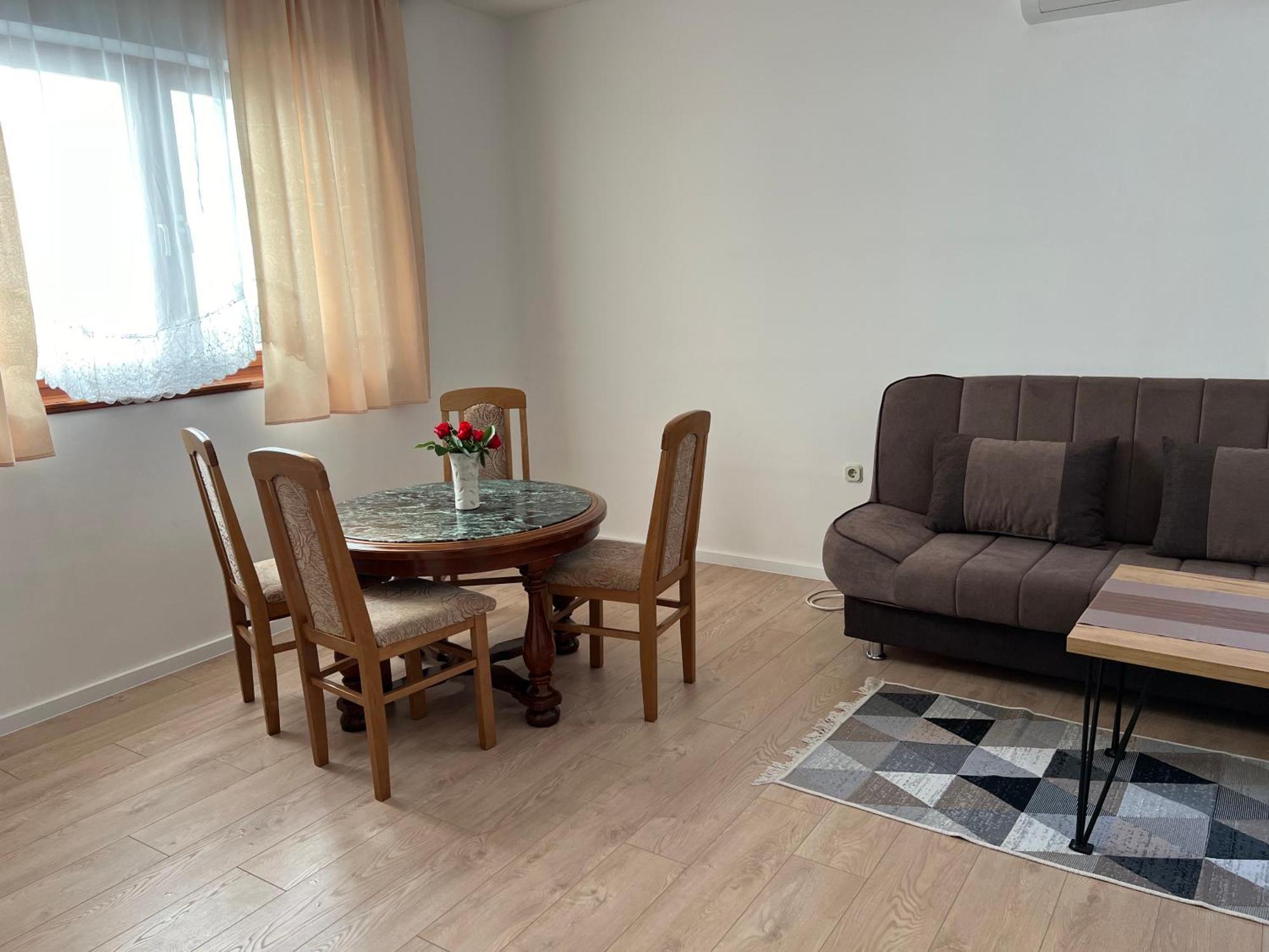 Cheap House Near The Center Of The City Appartement Mostar Buitenkant foto